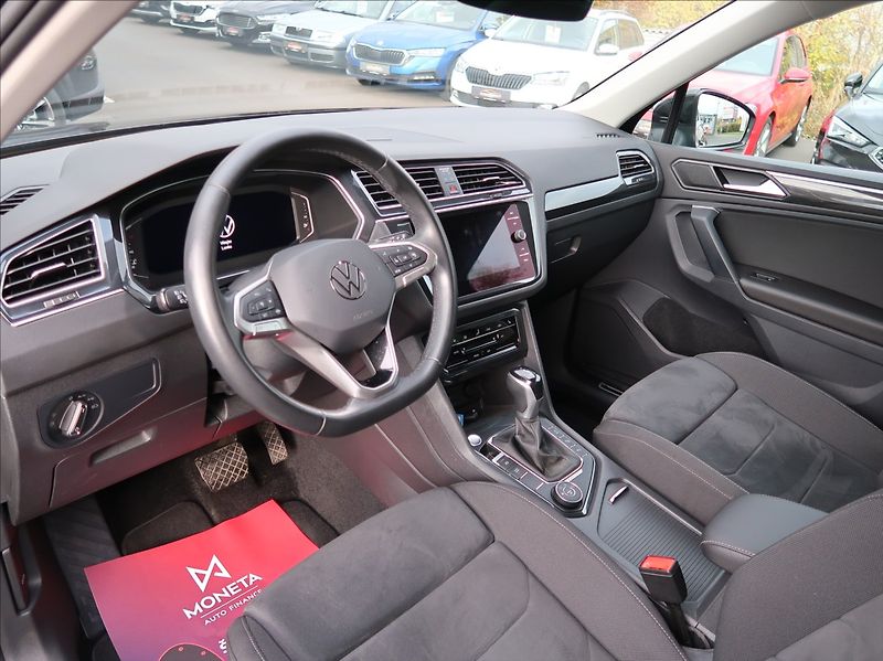 Volkswagen Tiguan 2,0 TDi,110kW,Elegance,ČR,4x4 - fotka 9 z 28