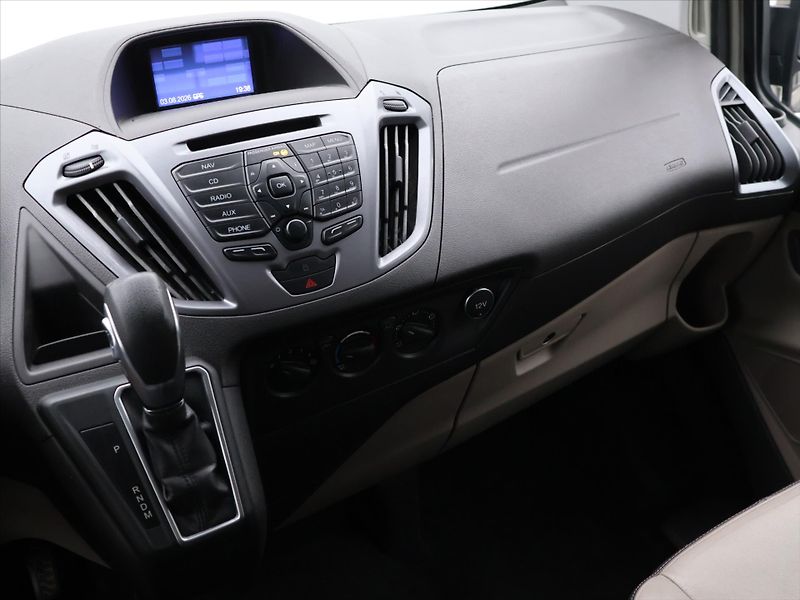 Ford Tourneo Custom 2,0 TDCI 125kW Titanium CZ DPH - fotka 21 z 32