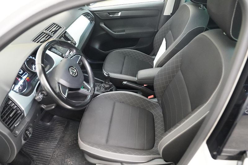 Škoda Fabia - fotka 5 z 6