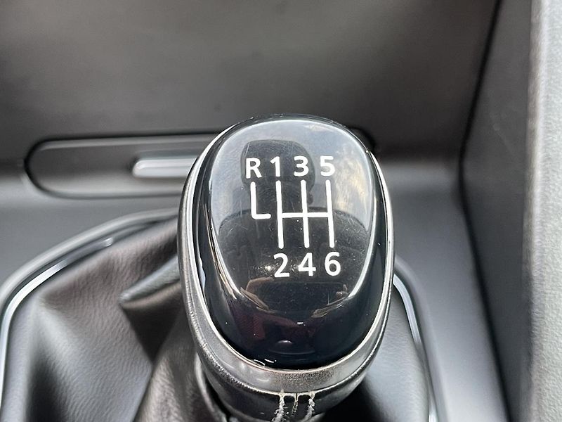Renault Talisman 1.7 BlueDci NAVIG-TOP-DPH-ČR ! - fotka 20 z 31