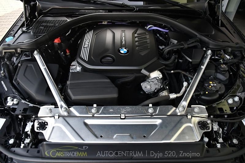 BMW Řada 4 420d xDrive M-SPORT ČR 1.MAJ - fotka 57 z 59