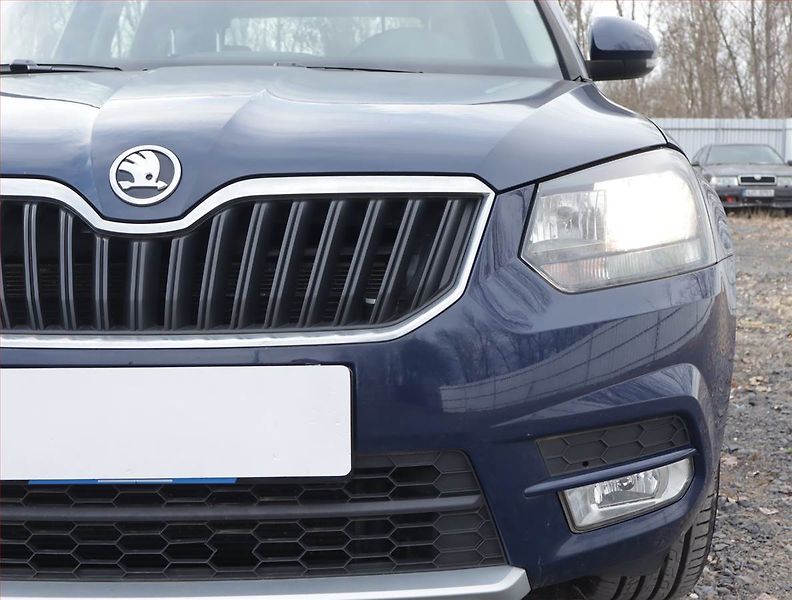 Škoda Yeti (2016) 2.0 TDI, 4X4, ČR,1.maj - fotka 14 z 17