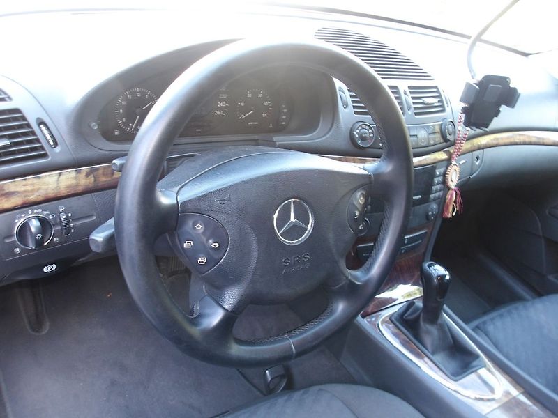 Mercedes-Benz Třídy E 2,2CDi - fotka 17 z 26