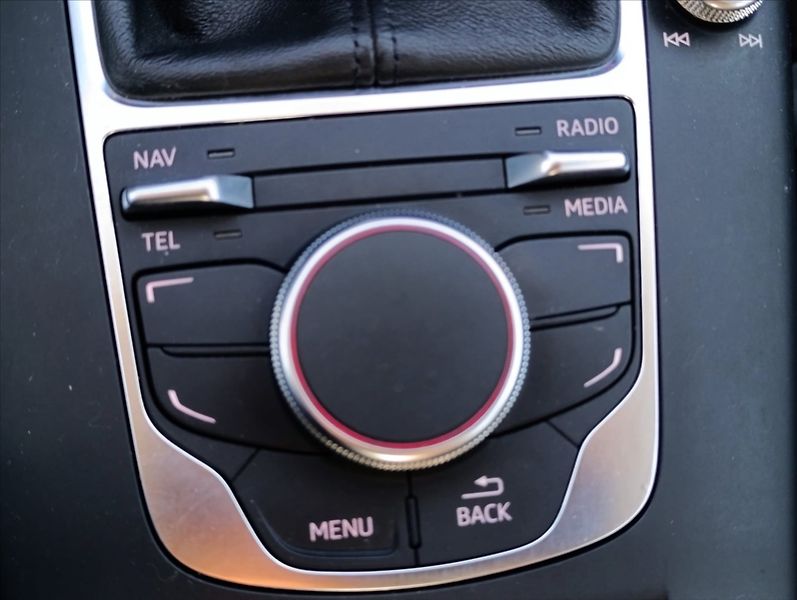 Audi A3 1,6 TDi Aut.klima,Navigace - fotka 30 z 34