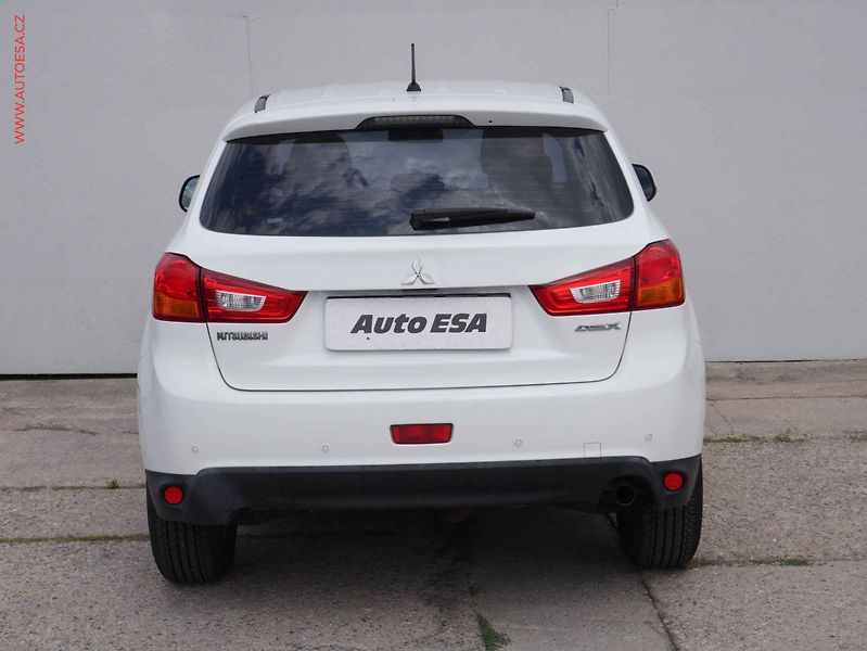 Mitsubishi ASX (2016) 1.6i, ČR, AC, park.asist - fotka 5 z 14