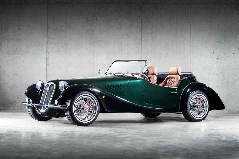 Gordon Roadster je český zakázkový retro a sportovní automobil. Jedná se o velice elegantní vůz se skládací střechou. Výrobce staví tyto vozy na zakázku.