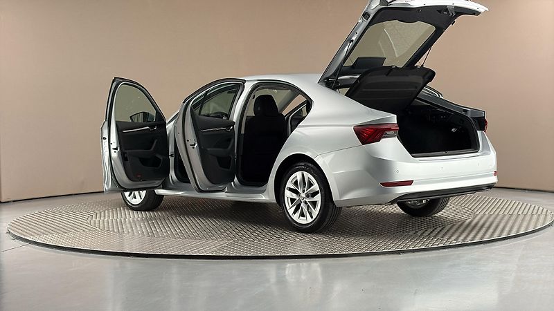 Škoda Octavia 2.0 TDI DSG Style - fotka 7 z 27