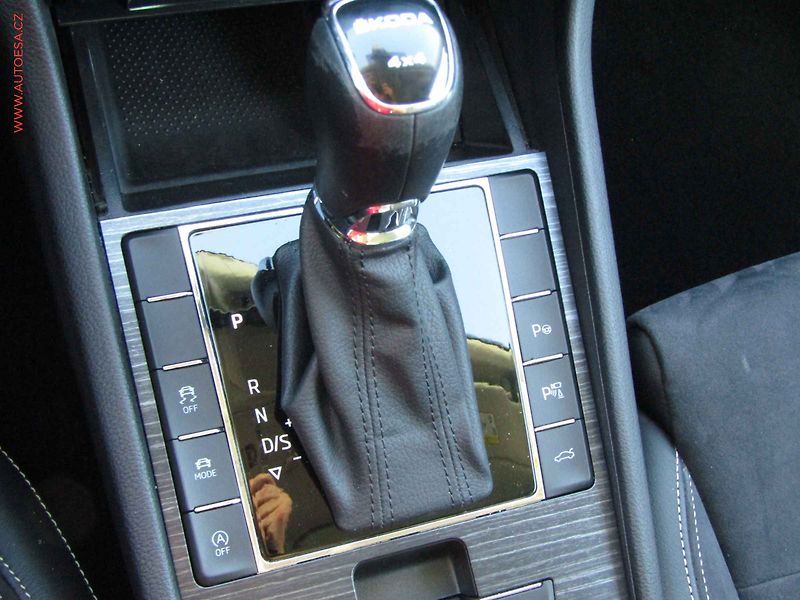 Škoda Superb (2022) 2.0 TDi 4x4, ČR, Style, DSG - fotka 22 z 26