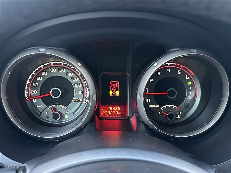 Mitsubishi Pajero 3,2 DI-D 190PS  Instyle-7 4x4 - fotka 40 z 54