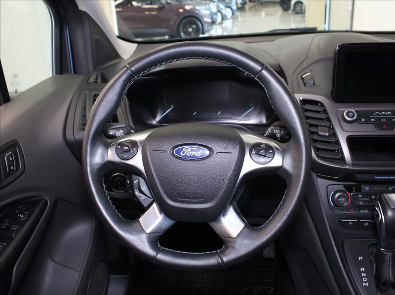 Ford Tourneo Connect 1,5 TDCi 88kW AT Active Pano.T - fotka 9 z 16