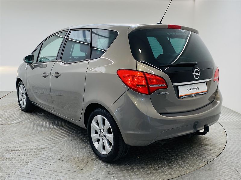 Opel Meriva 1,4 i 74 kW Digi Klima Cosmo - fotka 21 z 24