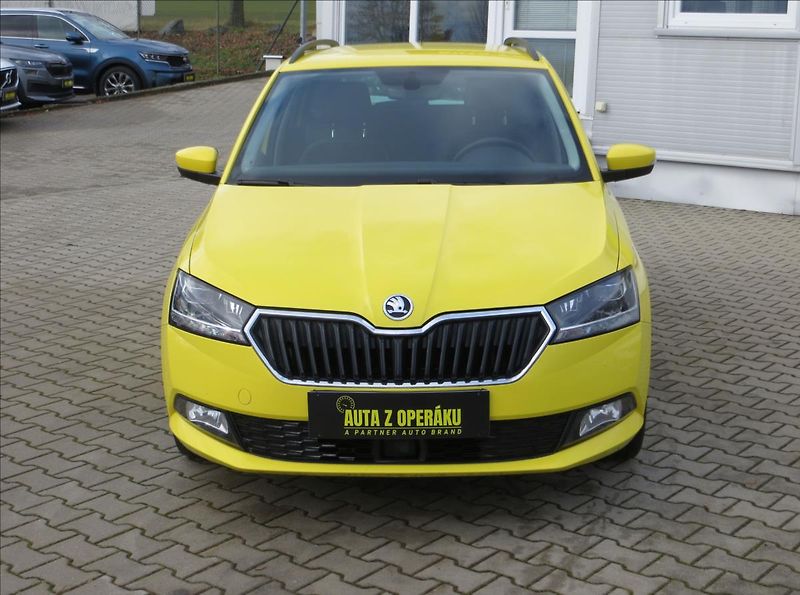 Škoda Fabia 1,0 TSI Ambition Tour ČR - fotka 2 z 24