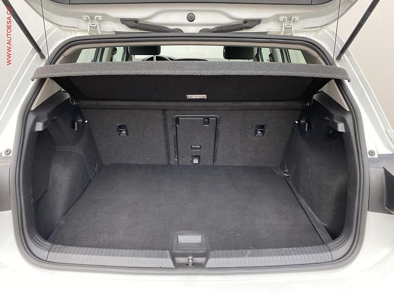 Volkswagen Golf (2020) 1.0TSi, ČR, Life, LED - fotka 7 z 18
