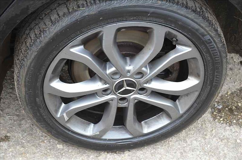 Mercedes-Benz Třídy C (2016) 250 COMBI  4MATIC AT - fotka 10 z 23