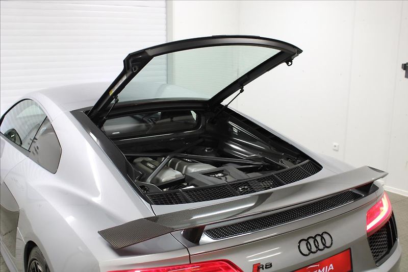 Audi R8 5,2 FSI V10 plus QUATTRO Ceram - fotka 30 z 41