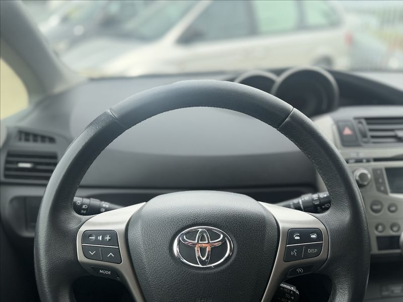 Toyota Verso 2,0 D-4D 93kW DIGIKLIMA 6KVALT - fotka 11 z 26