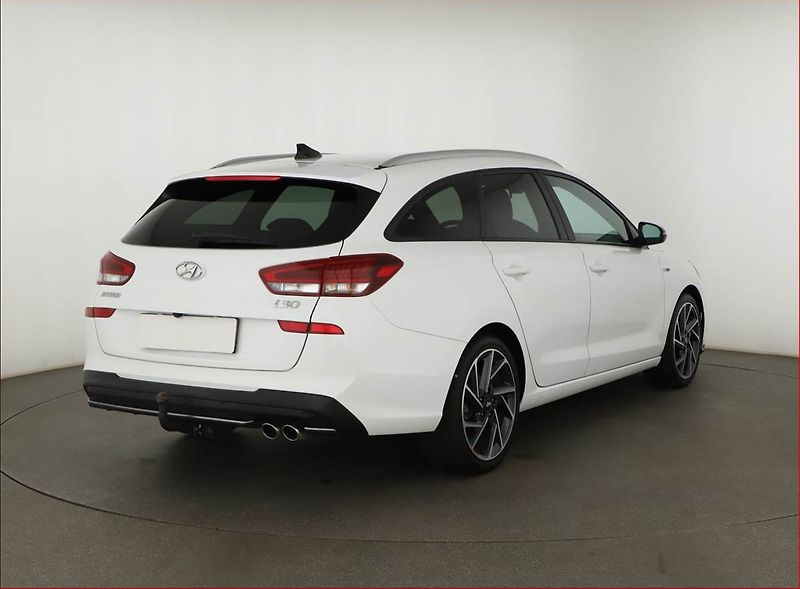 Hyundai i30 (2022) N-Line 1.5 T-GDI MHEV, ČR - fotka 5 z 21