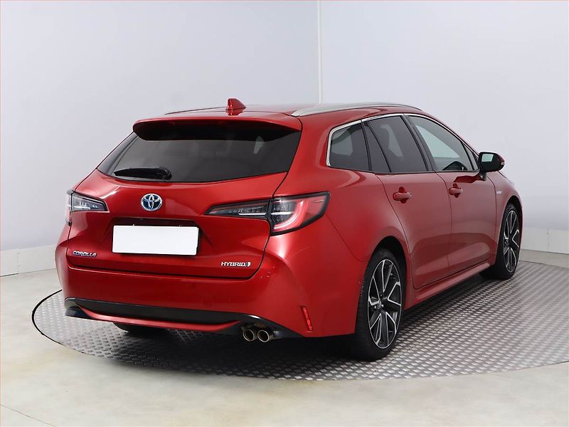 Toyota Corolla (2019) 2.0 Hybrid - fotka 5 z 21