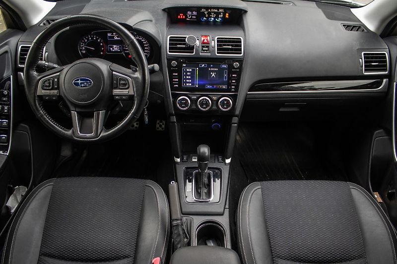 Subaru Forester - fotka 9 z 22