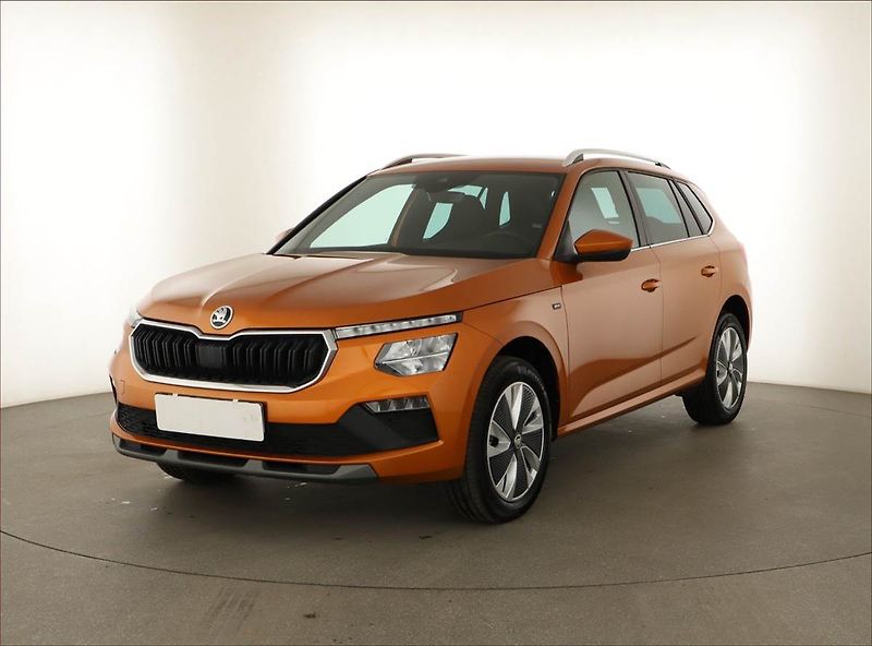 Škoda Kamiq (2024) 1.0 TSI, Drive, FullLed - fotka 2 z 13