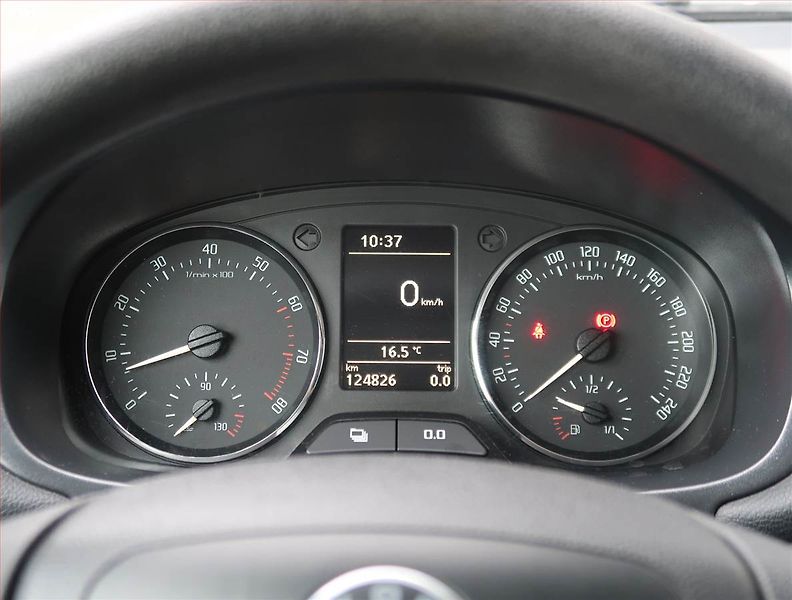 Škoda Fabia (2012) 1.2 TSI - fotka 11 z 17