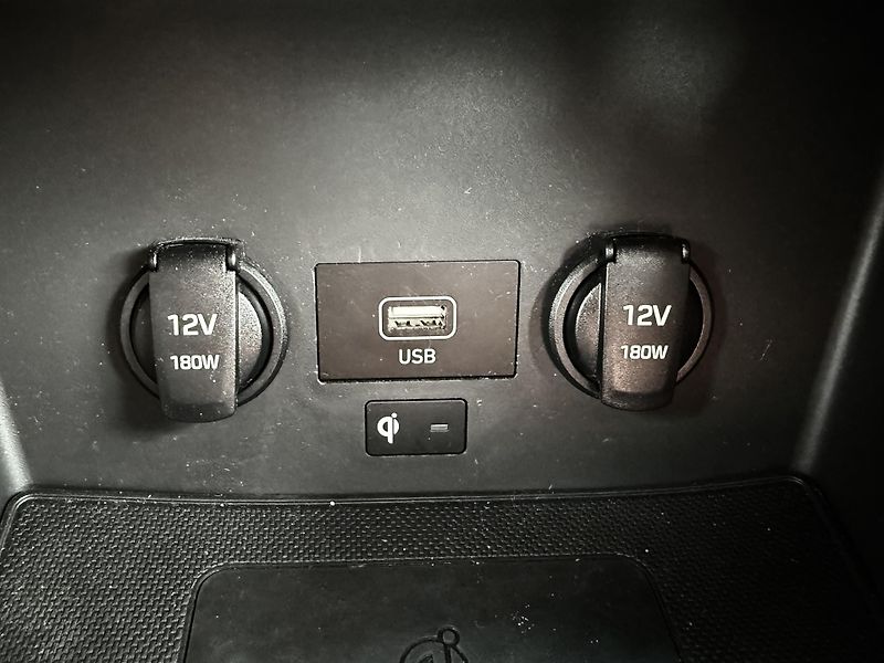 Hyundai i30 1,5 T-GDI DCT Smart Automat ČR - fotka 34 z 40