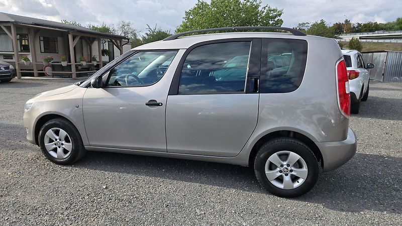 Škoda Roomster 1.4 16V ACTIVE +EDITION 1.MAJ. - fotka 10 z 35
