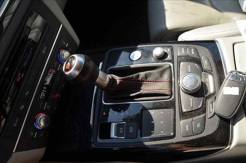Audi A6 (2014) AVANT 3,0 TDI - fotka 22 z 30
