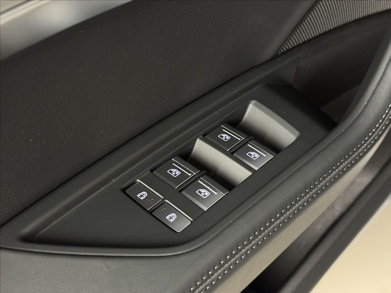 Audi e-tron S-Line Digital LED Záruka - fotka 22 z 49