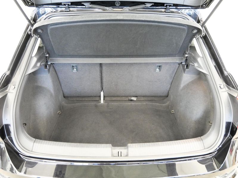 Volkswagen T-Roc - fotka 24 z 24