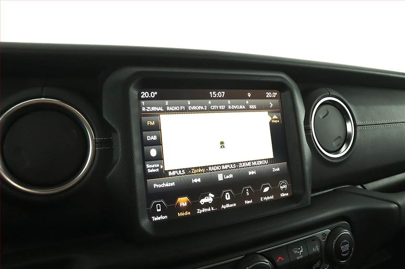 Jeep Wrangler (2021) 4xe PHEV - fotka 13 z 16
