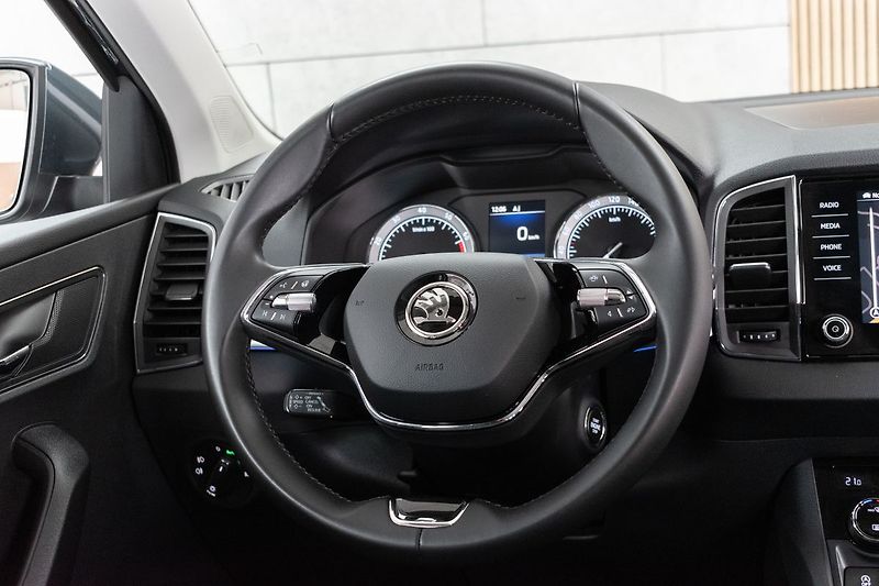 Škoda Karoq 1.5 TSI STYLE*TAŽNÉ*DPH*ČR 1.M - fotka 18 z 44