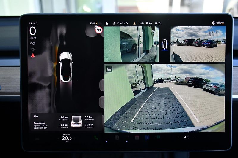 Tesla Model Y LONG RANGE DUAL REZERVACE - fotka 34 z 38
