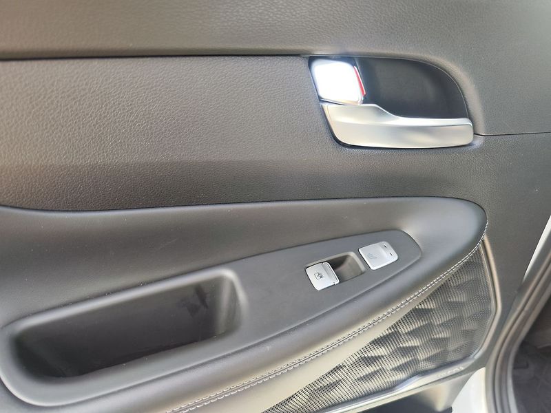 Hyundai Santa Fe 2.2 CRDI/142kW Luxury PNM DCT - fotka 13 z 37