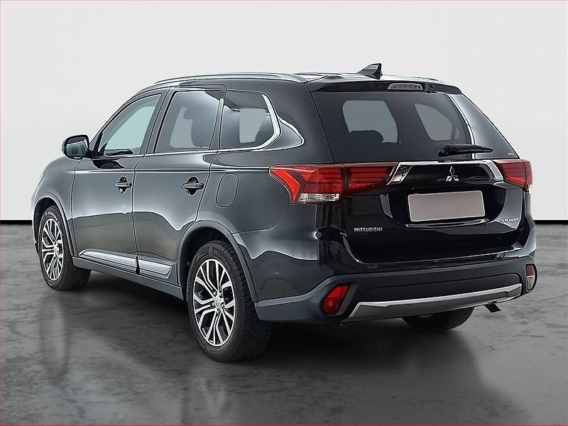 Mitsubishi Outlander (2017) 2.2 DI-D, 4X4, Automat - fotka 4 z 20