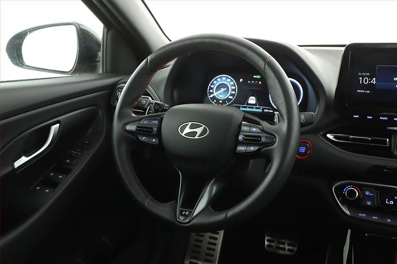 Hyundai i30 (2025) 1.5 T-GDI MHEV 48V, N-LINE - fotka 16 z 17