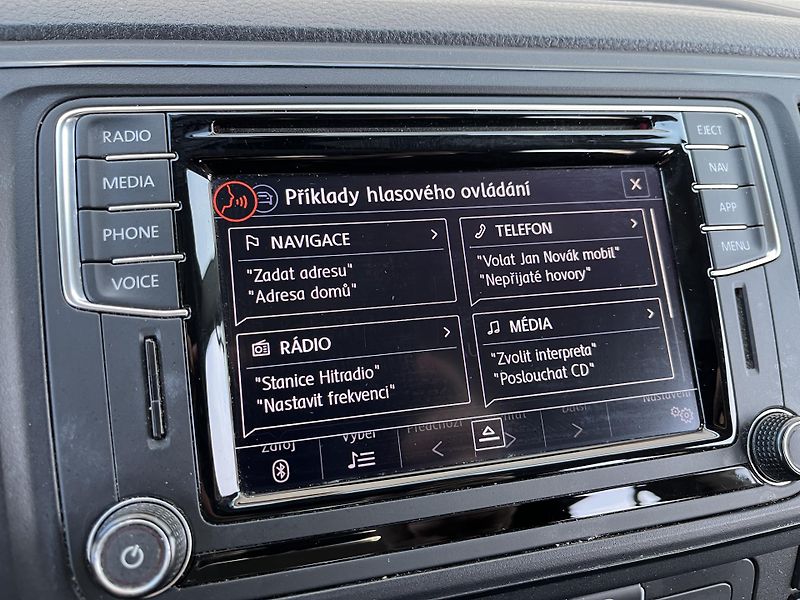 Volkswagen Multivan (2019) 2.0TDI*110KW*7MÍST*KAMERA*ACC  - fotka 24 z 33