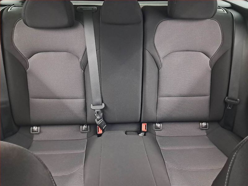 Hyundai i30 (2017) 1.0 T-GDI, Tempomat - fotka 10 z 19