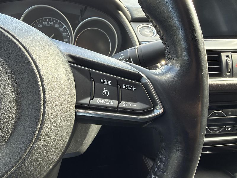Mazda 6 2.0  Exclusive-Line FACELIFT - fotka 29 z 32