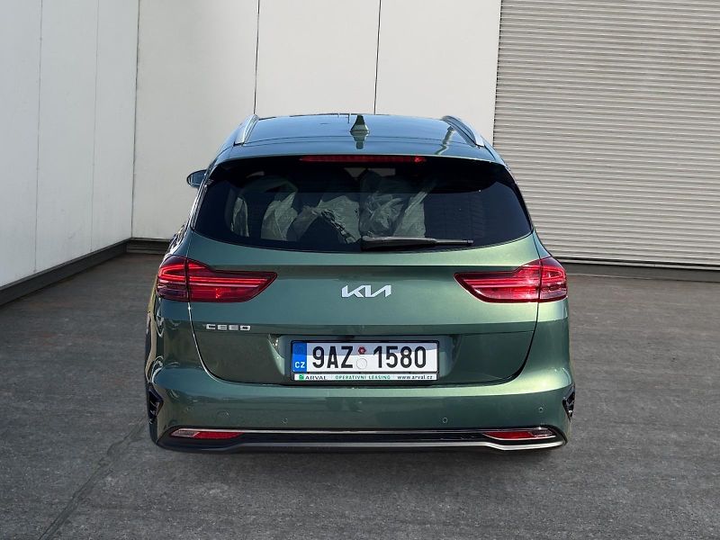 Kia Ceed (2023) TOP 1.5T-GDI 117kW DPH CZ - fotka 5 z 11