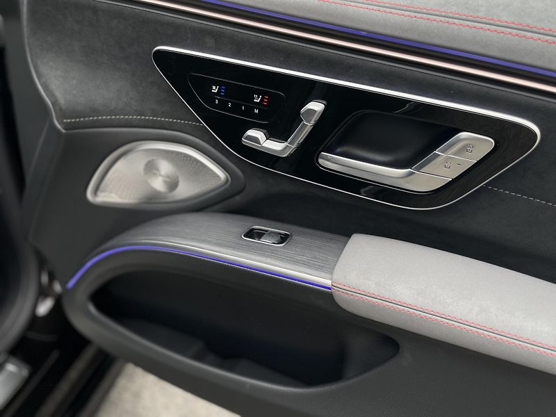 Mercedes-Benz EQS 580 4Matic AMG - fotka 14 z 41