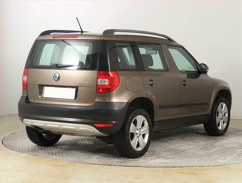 Škoda Yeti (2011) 2.0 TDI, ČR,1.maj, Serv.kniha - fotka 5 z 18