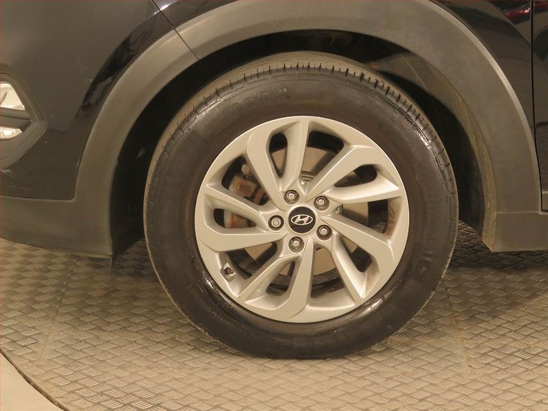 Hyundai Tucson (2017) 1.7 CRDi, Automat, Serv.kniha - fotka 15 z 17