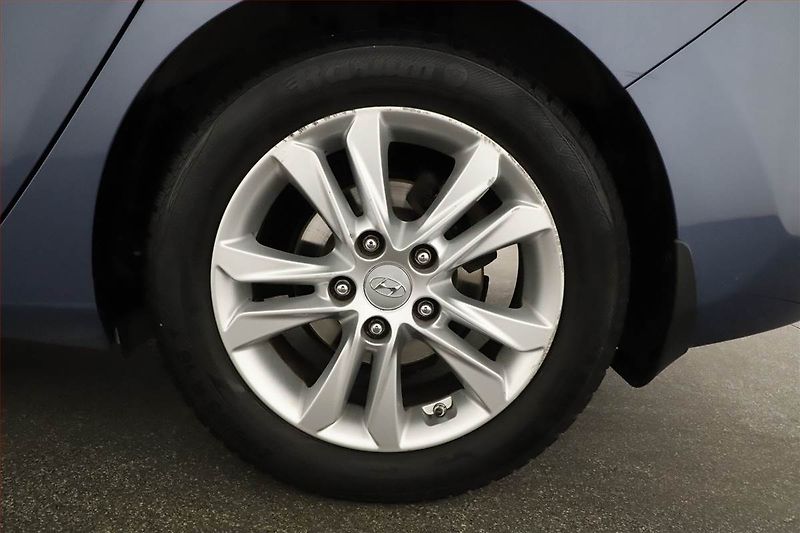 Hyundai i30 (2014) 1.6 CRDi, Automat, Navi - fotka 12 z 16