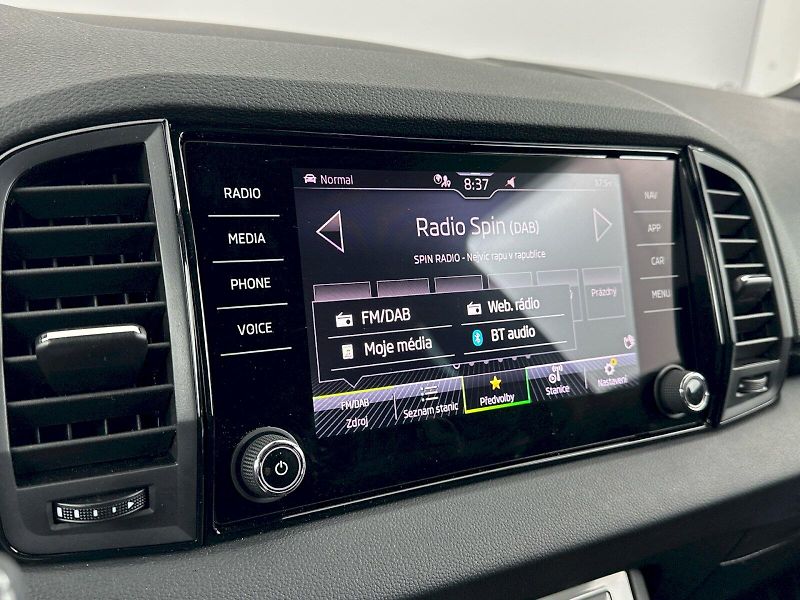Škoda Karoq (2025) DSG 1.5TSI 110kW SportLine - fotka 17 z 36