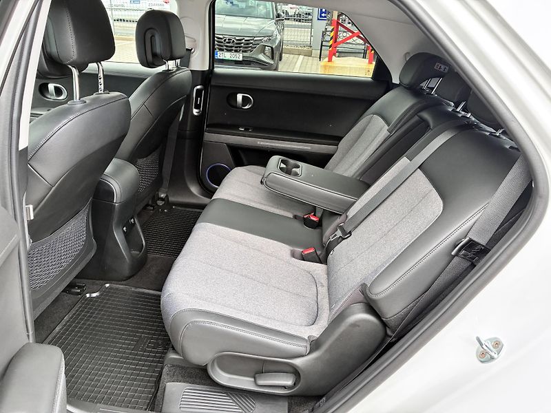 Hyundai Ioniq 5 58KWH-125KW,STYLE,ZÁRUKA,1MAJI - fotka 14 z 38