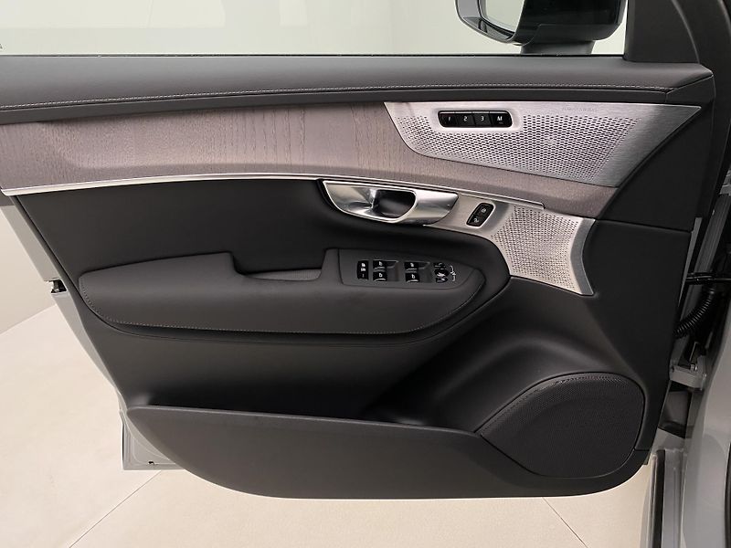 Volvo XC90 (2026) B5 AWD AUT DARK PLUS 7míst - fotka 7 z 69