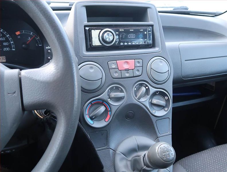 Fiat Panda (2008) 1.1, nová STK, Tažné - fotka 12 z 13