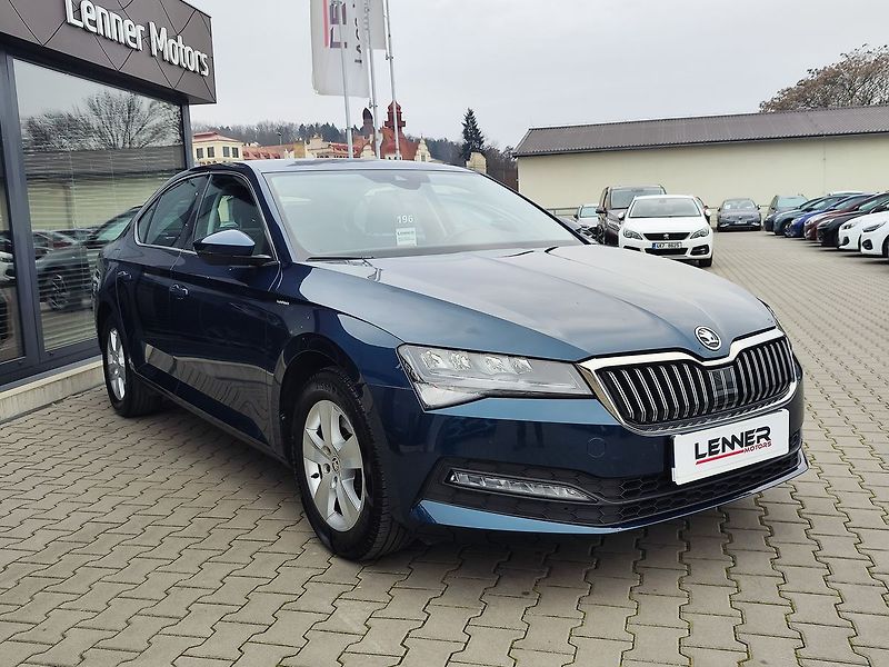 Škoda Superb 1.5 TSI/110kW Ambition DSG - fotka 3 z 31