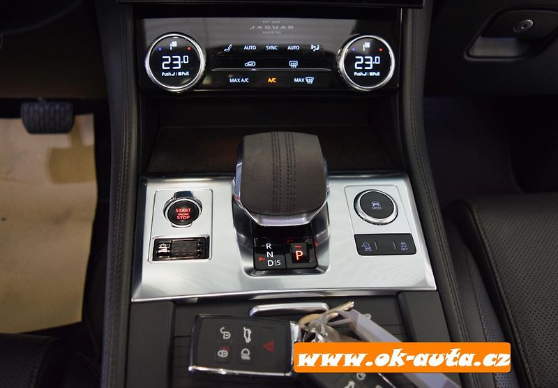 Jaguar F-Pace 2.0 D AWD S 83 000 KM 2021 - fotka 41 z 65
